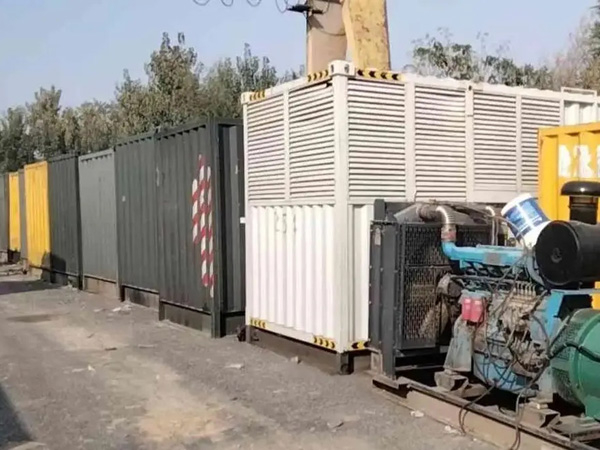 应县200KW柴油发电机机组每小时油耗是多少?
